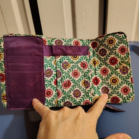 Vera Bradley Euro Trifold Wallet Viva La Vera - Picture 3 of 3